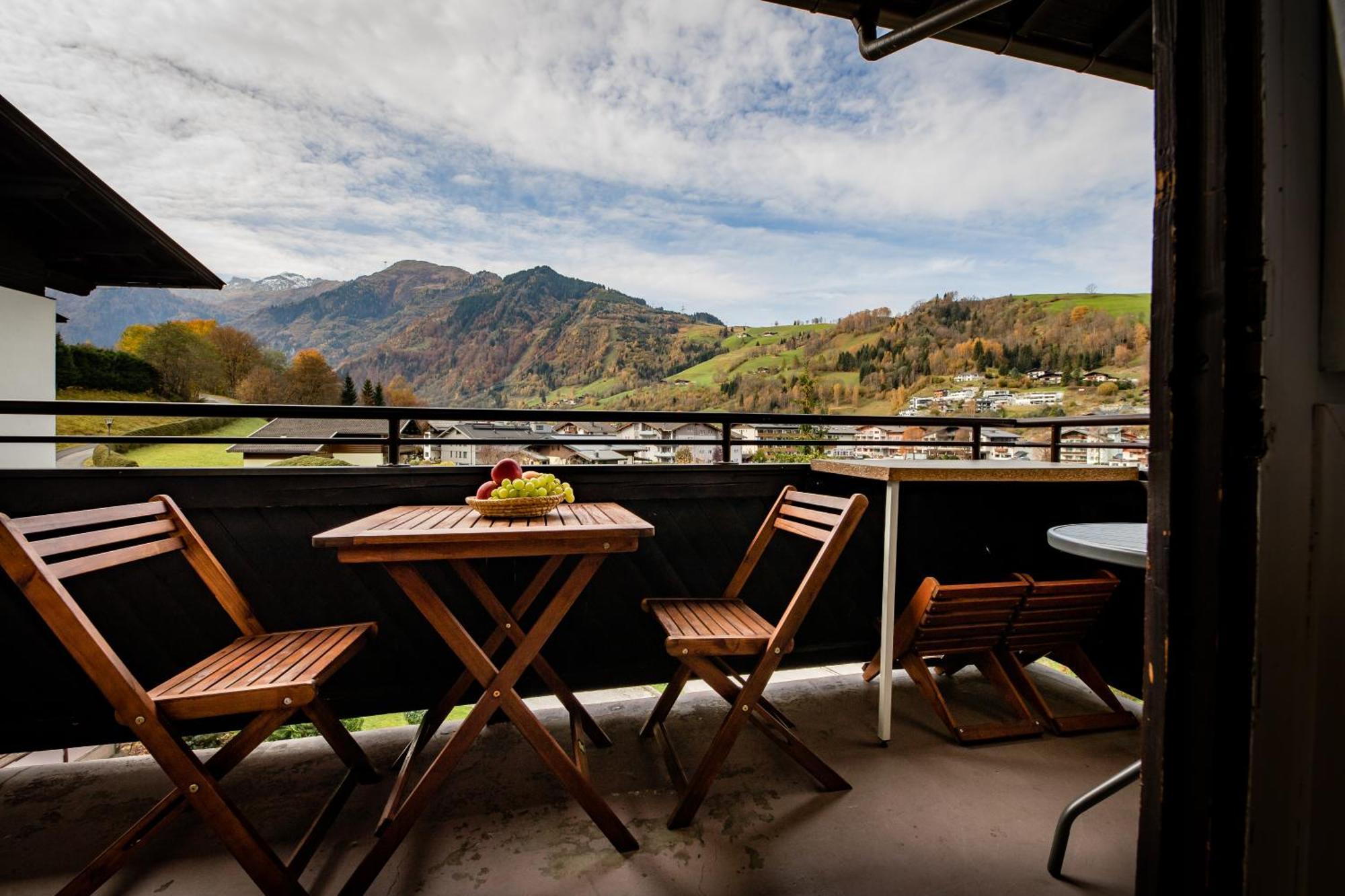Apartment Gokaprun Mit Blick Auf Die Berge Extérieur photo