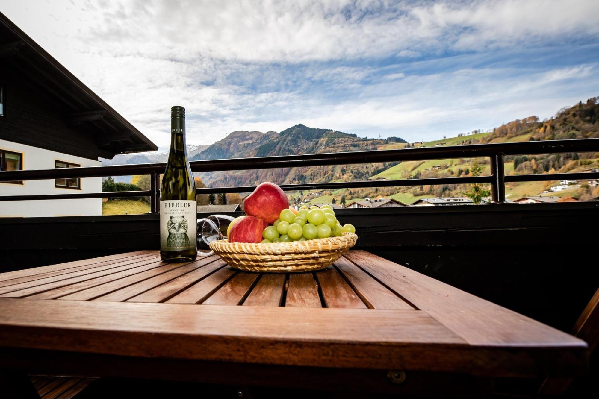 Apartment Gokaprun Mit Blick Auf Die Berge Extérieur photo